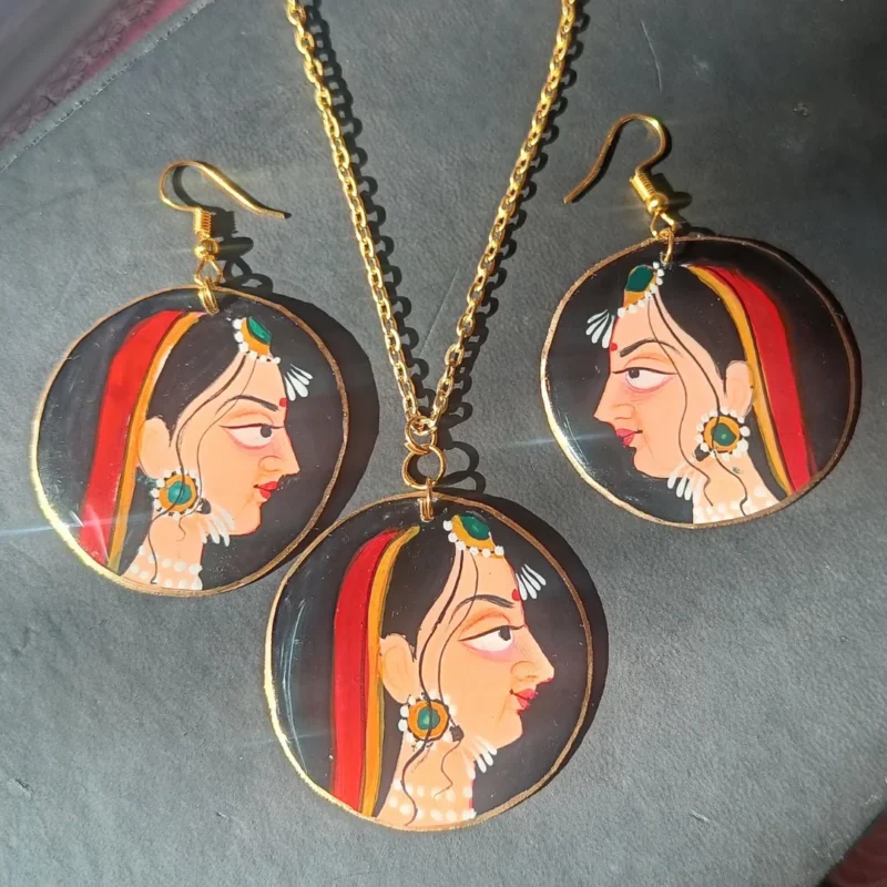 BASOLI RESIN EARING PENDANT SET