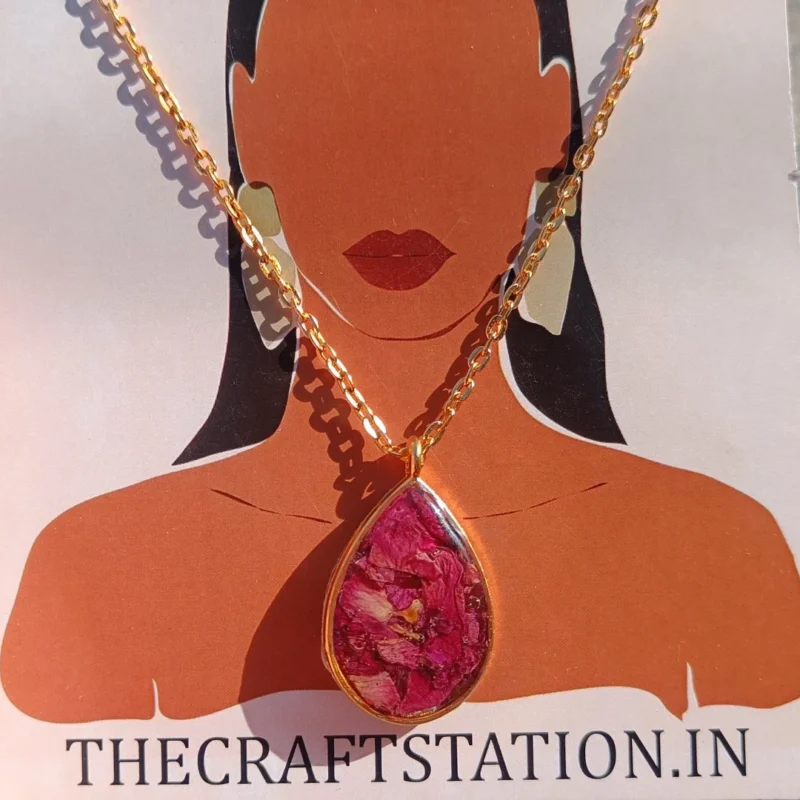 ROSE PENDANT