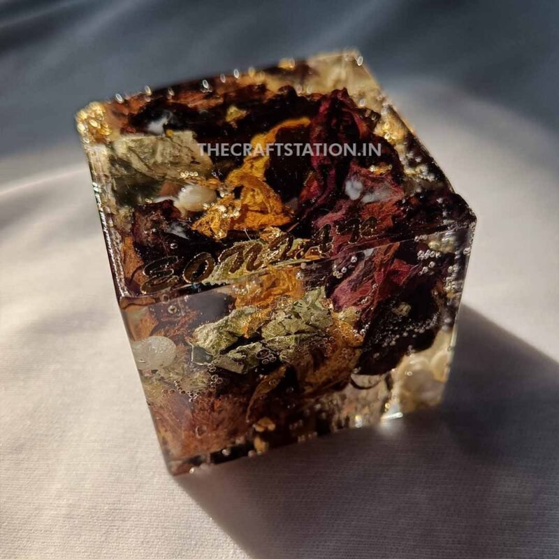 RESIN PAPER WEIGHT - Image 2