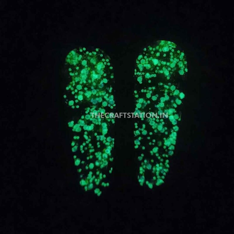GLOW IN THE DARK HAIR CLIPS - Image 2