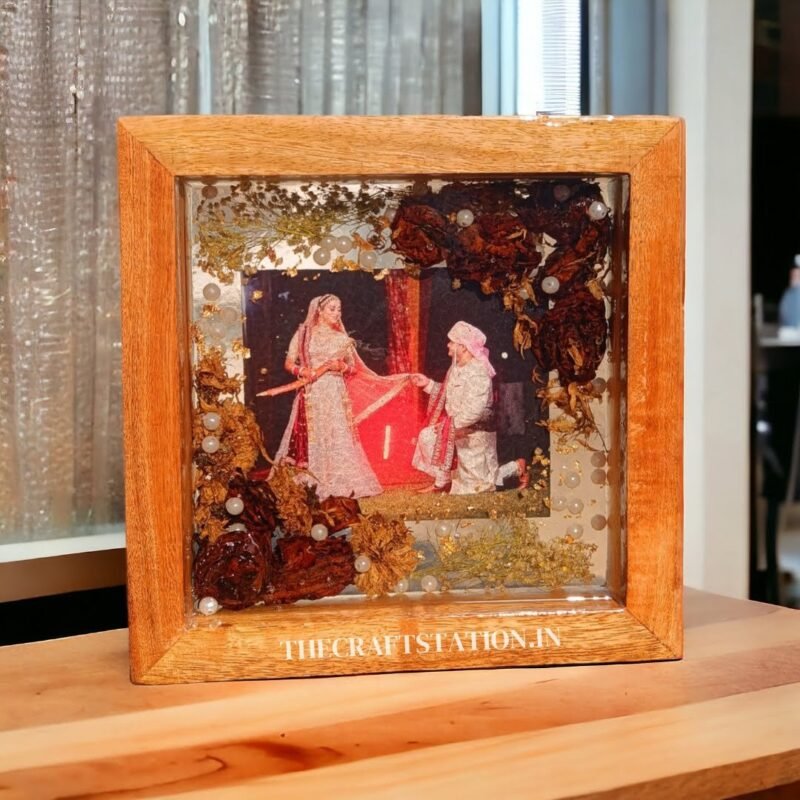 10 INCH WOODEN FLOATING FRAME - Image 2